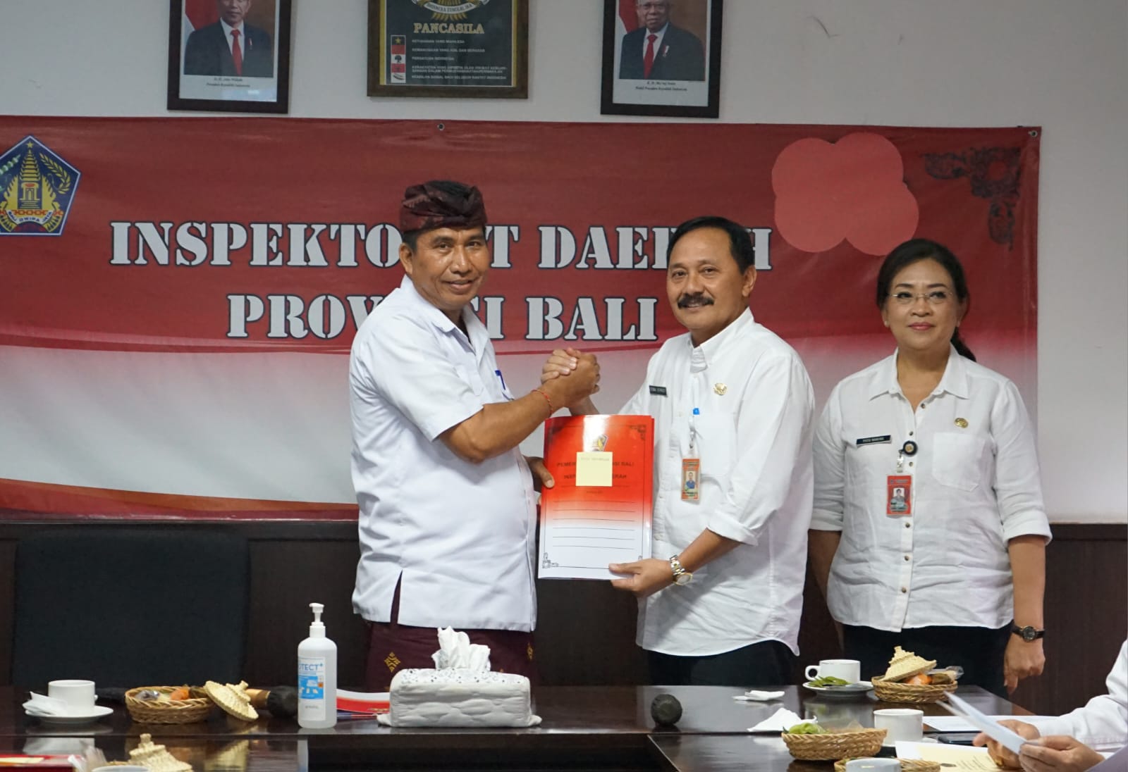 Penyerahan Laporan Hasil Pengawasan Umum dan Pengawasan Teknis pada Pemerintah Kabupaten/Kota Se-Bali