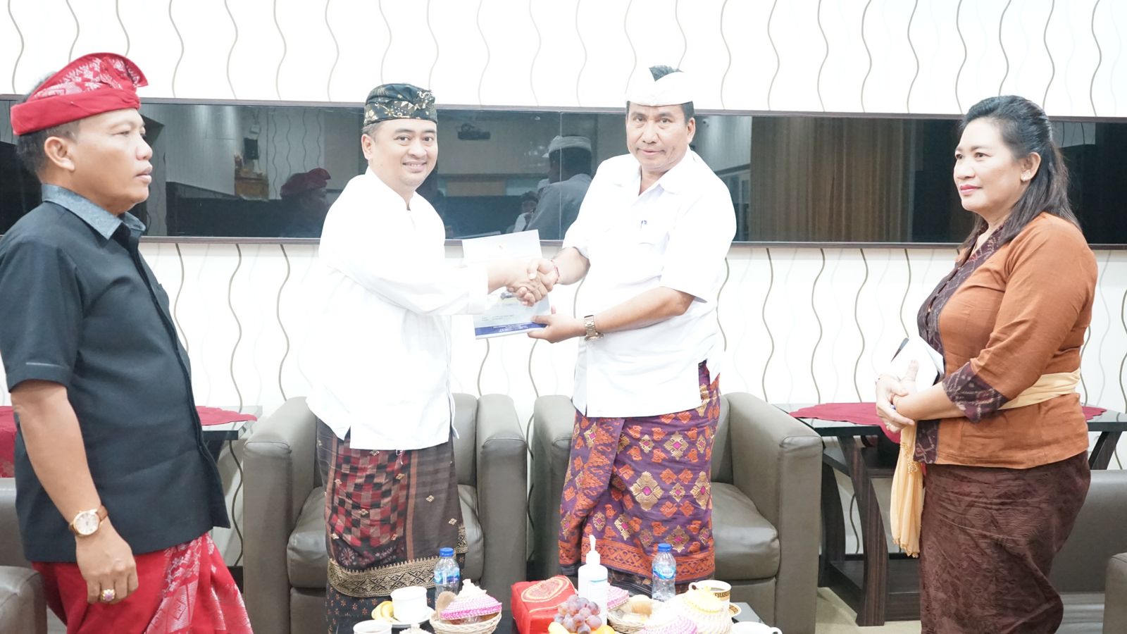 Penyampaian Laporan Hasil Pemantauan atas Penyelesaian Ganti Kerugian Negara/Daerah pada Pemerintah Provinsi Bali