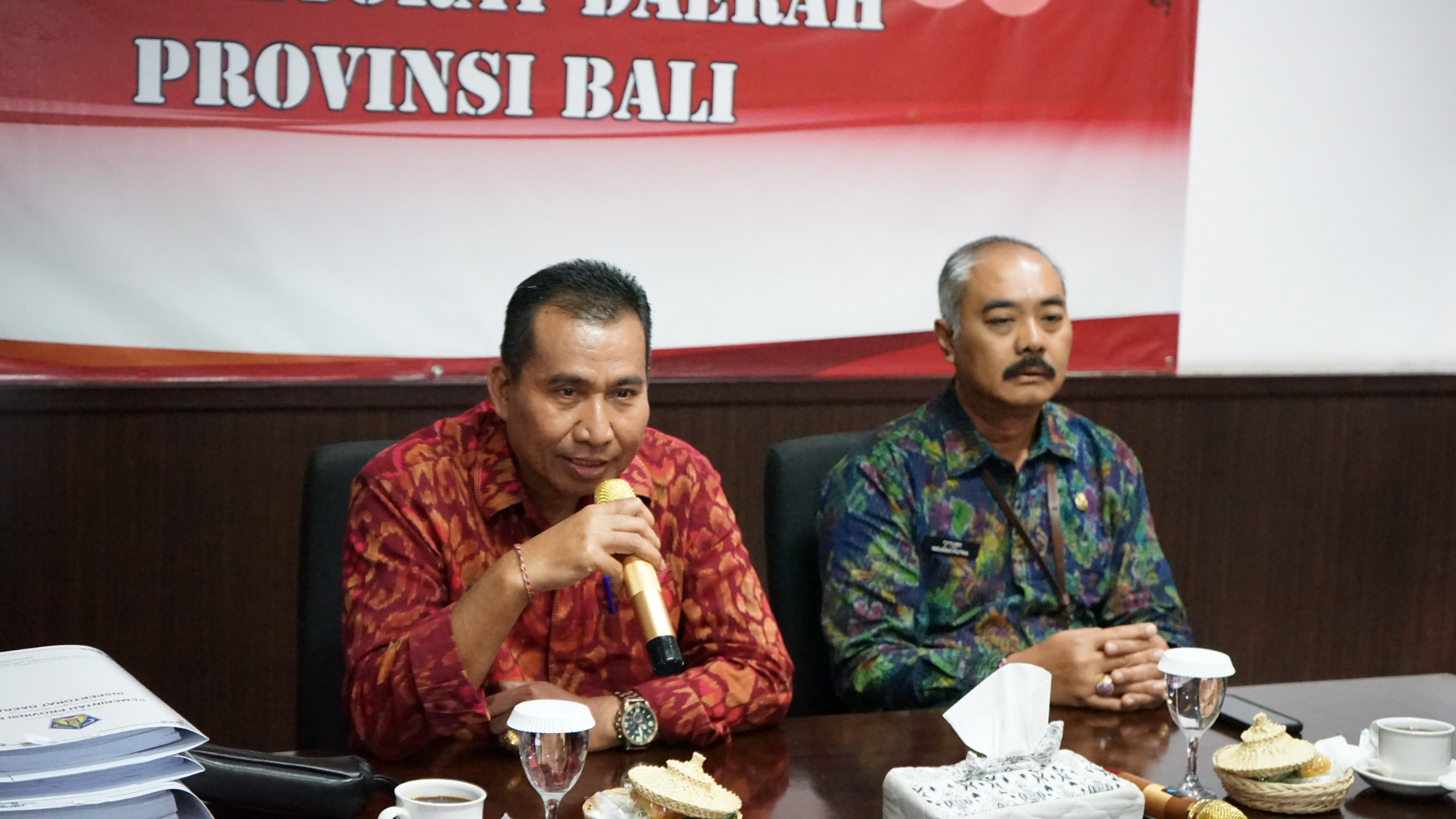 Penyerahan Naskah Hasil Pengawasan Umum dan Pengawasan Teknis Penyelenggaraan Urusan Pemerintahan Daerah di Kabupaten Tabanan, Jembrana, Karangasem & Kota Denpasar