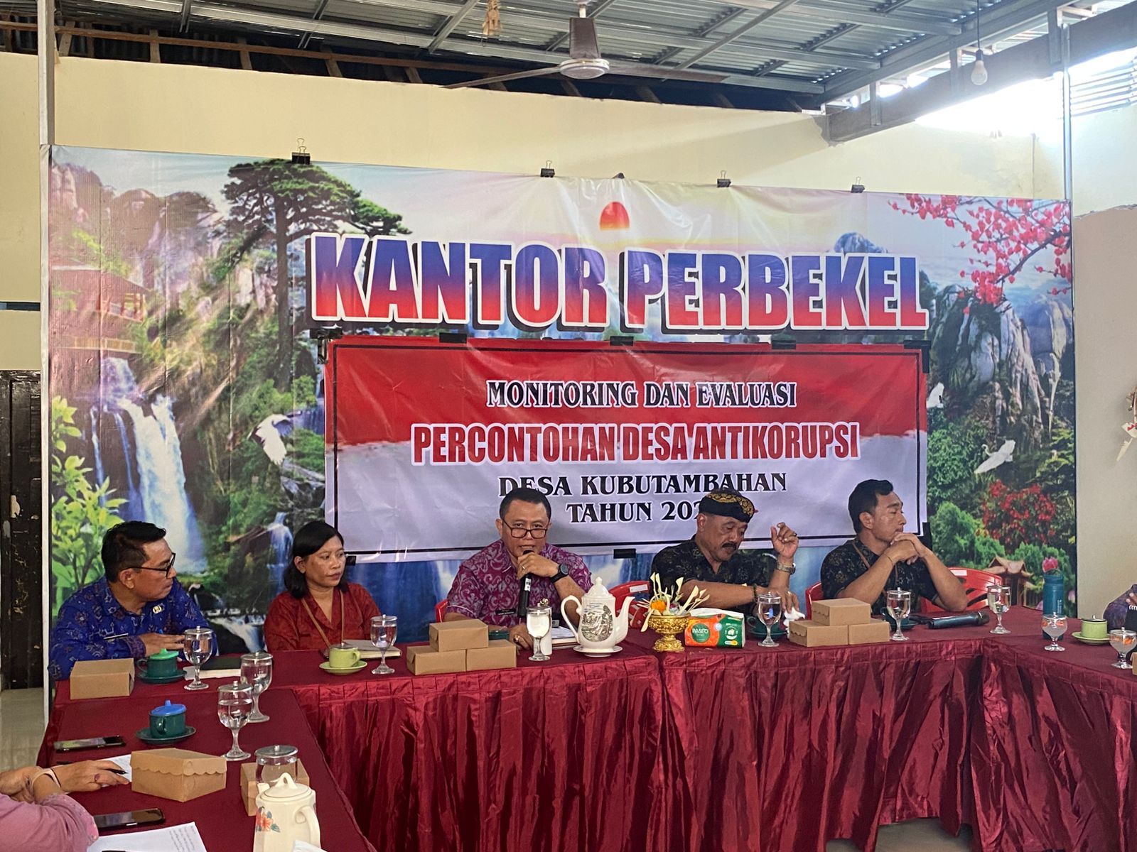 Monitoring dan Evaluasi Desa Antikorupsi di Desa Kubutambahan, Kecamatan Kubutambahan, Kabupaten Buleleng