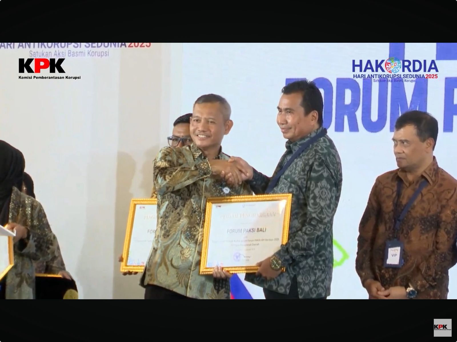 Forum PAKSI BALI meraih Penghargaan Terbaik ke-2 Nasional dari KPK RI