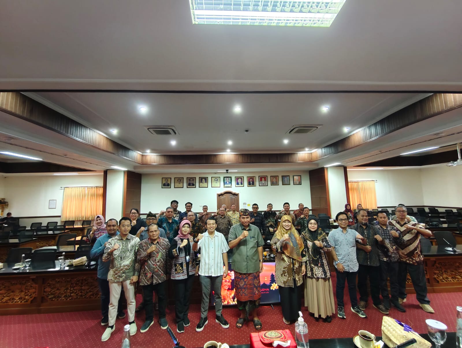 Menerima Kunjungan Studi Komparasi/Kaji Tiru terkait Komparasi Monitoring Controlling Surveilance for Prevention (MCSP) dan Sistem Pengendalian Internal Pemerintah (SPIP) bagi Anggota Dewan Perwakilan Rakyat Daerah dan ASN Provinsi Jawa Timur