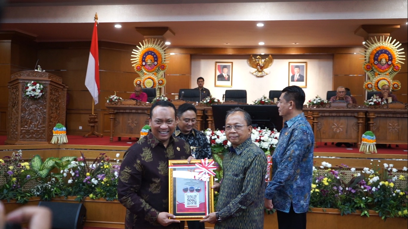 Penyerahan Laporan Hasil Pemeriksaan BPK RI atas Laporan Keuangan Pemerintah Daerah Provinsi Bali Tahun Anggaran 2025