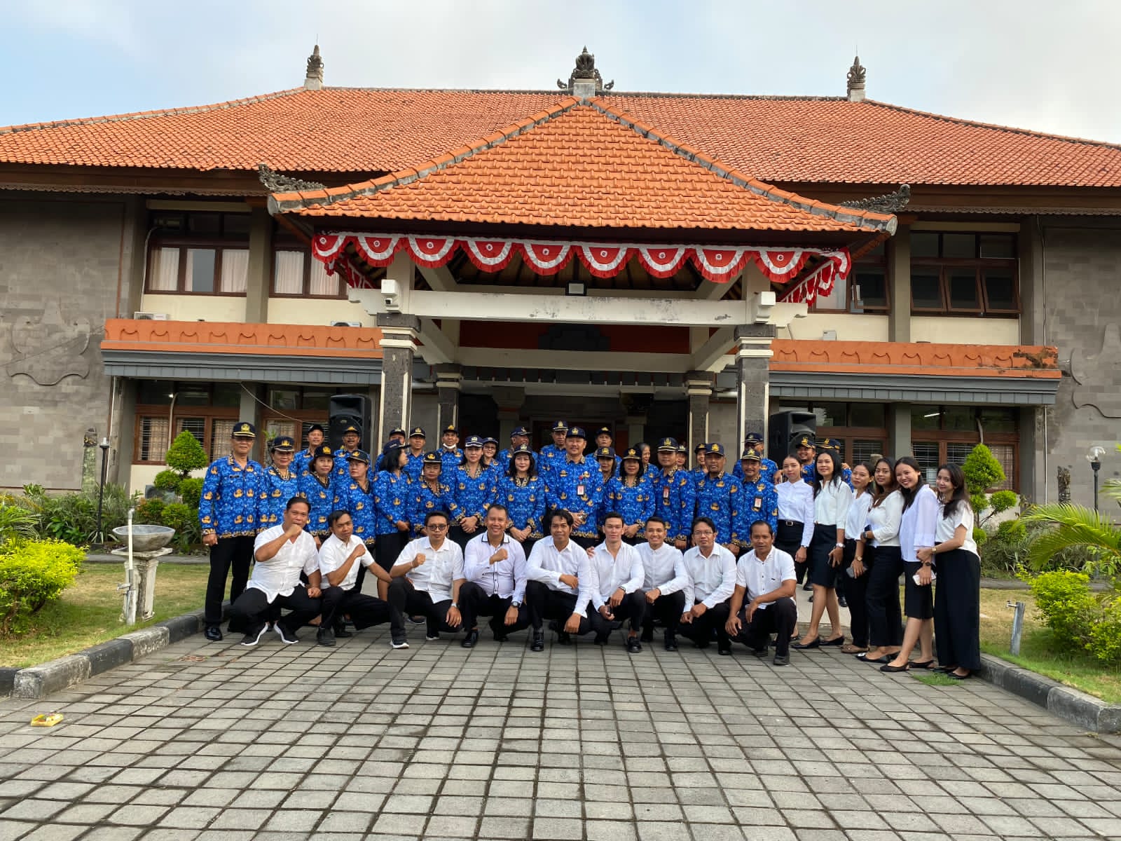 Upacara Memperingati Hari Sumpah Pemuda ke-95 Tahun 2023 di Badan Kesbangpol Bali.