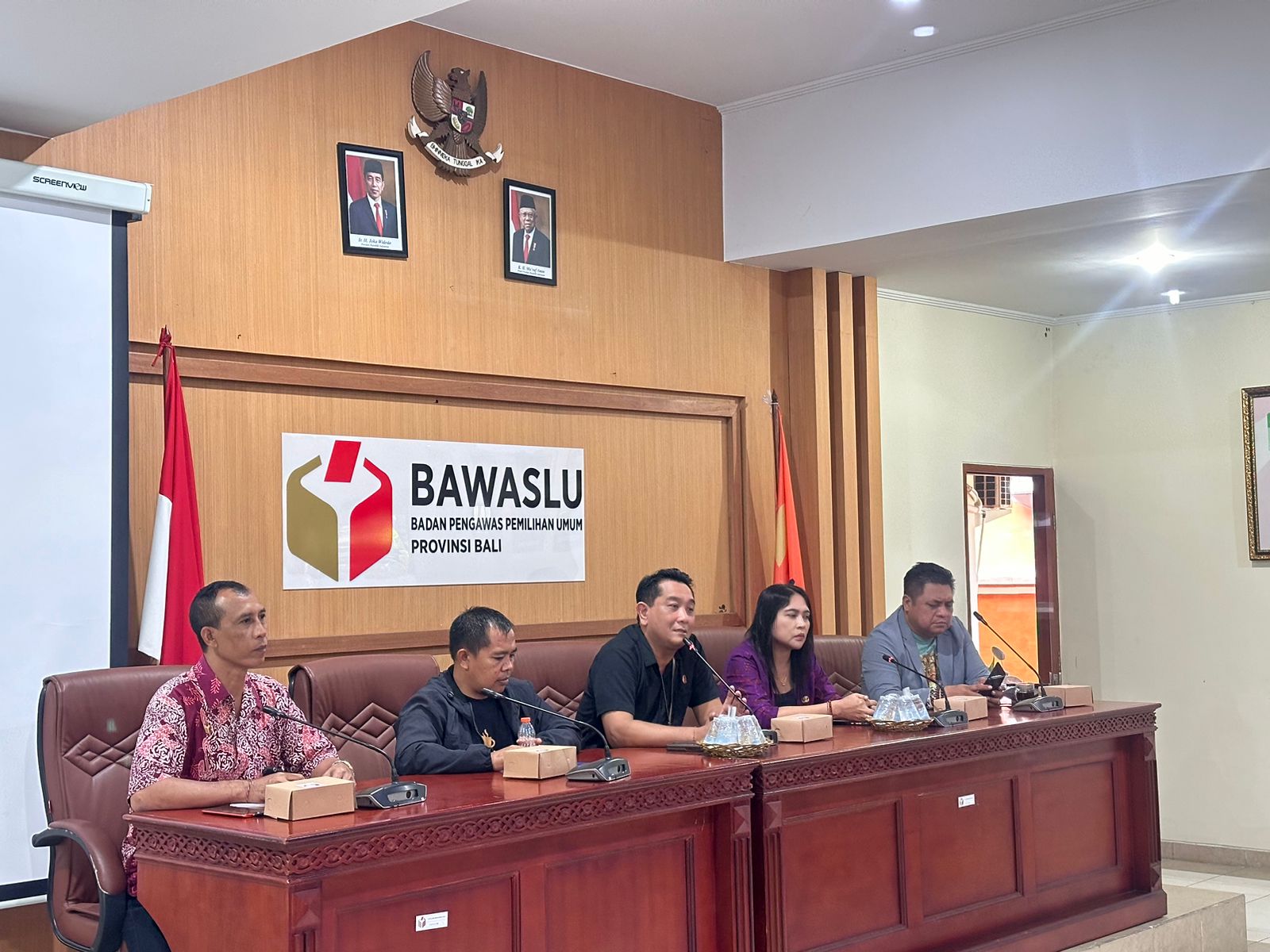 Pembentukan Badan Adhoc untuk Pemilihan Gubernur dan Wakil Gubernur, Bupati dan Wakil Bupati, serta Wali Kota dan Wakil Wali Kota Tahun 2024.