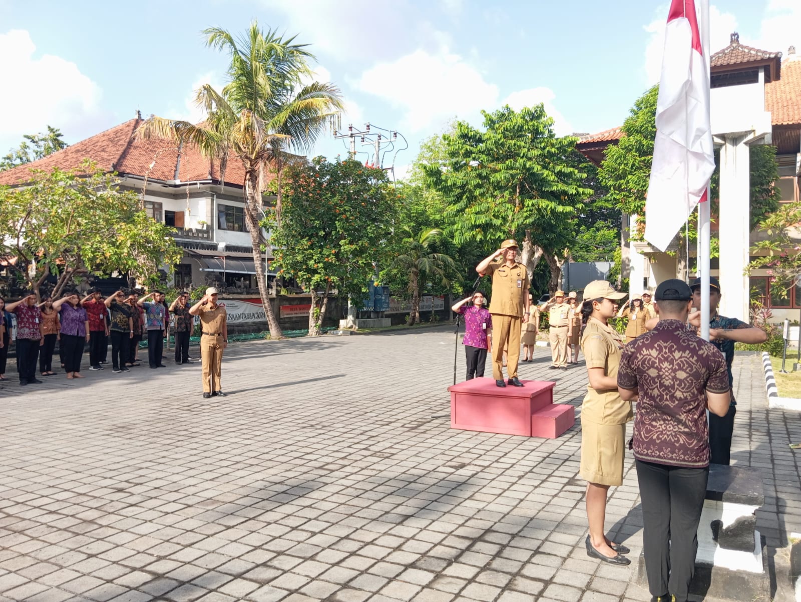 Upacara Peringatan Hari Sumpah Pemuda ke-96 Tahun 2024 pada Badan Kesbangpol Bali.