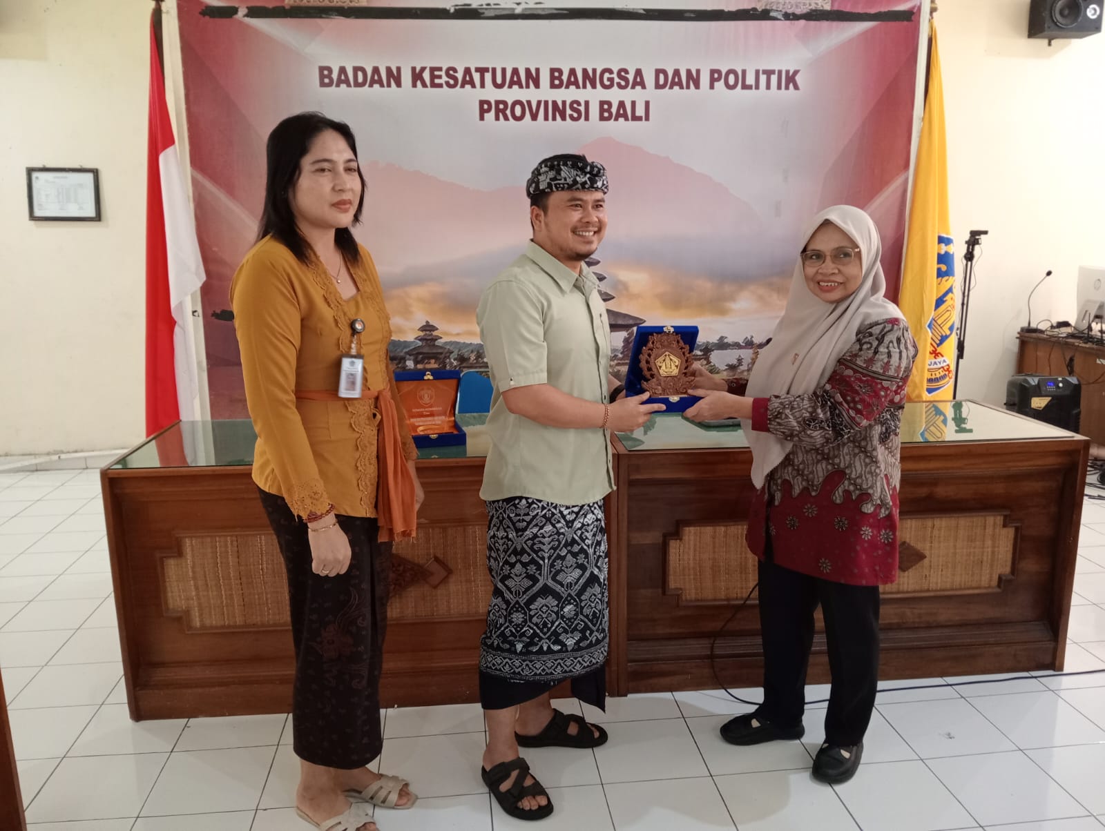 Kabid Poldagri Badan Kesbangpol Bali Terima Kunjungan Kesbangpol Kaltim