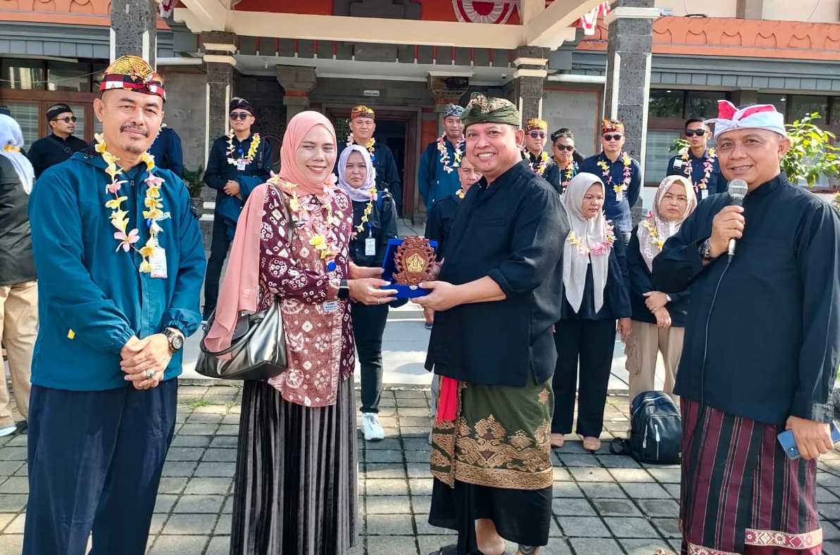 Kaban Kesbangpol Bali terima Kunjungan PASKIBRAKA 2025 Kota Pagar Alam