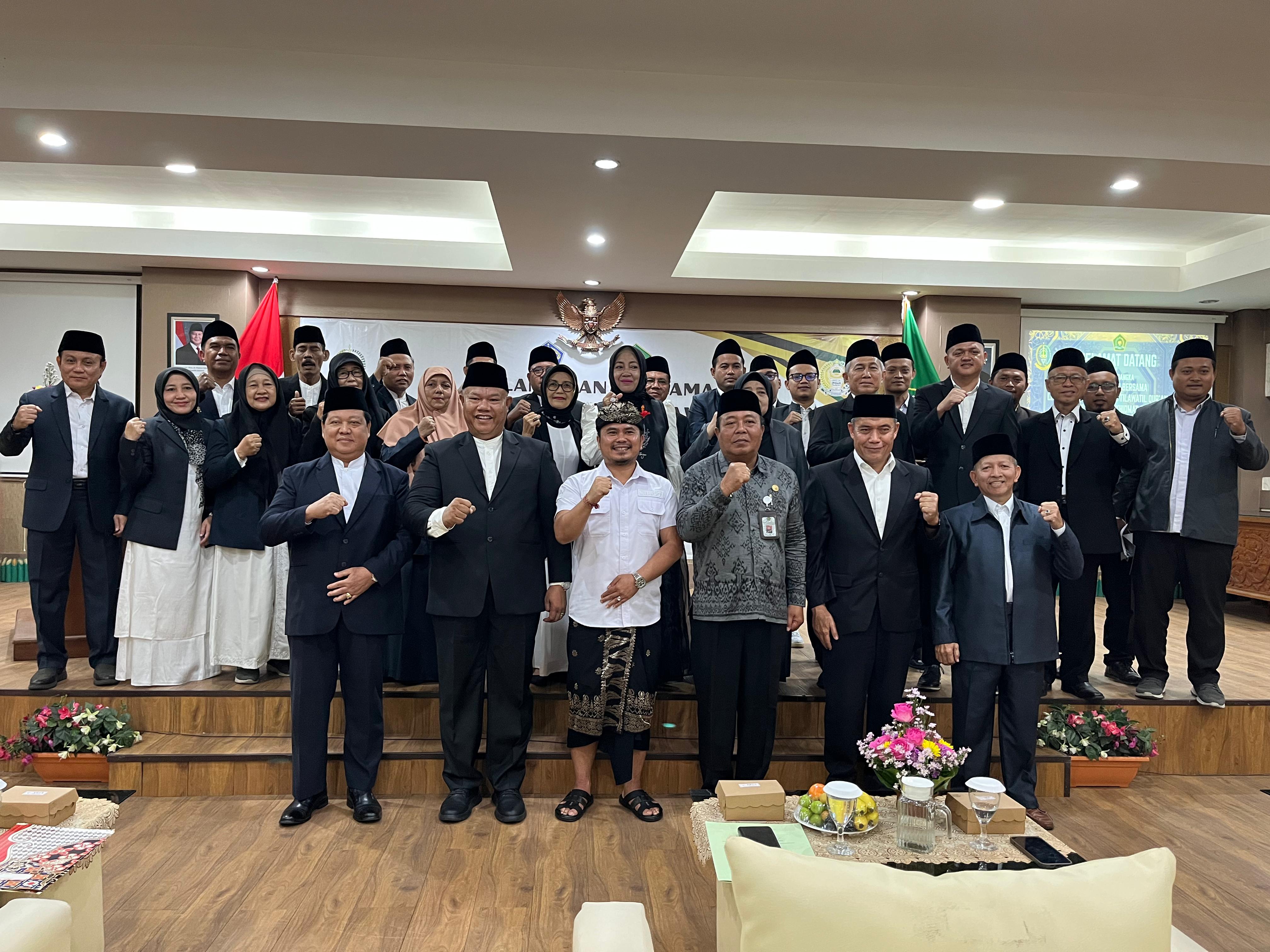 Wakili Gubernur Bali, Badan Kesbangpol Hadiri Pelantikan dan Pengukuhan Pengurus LPTQ Provinsi Bali