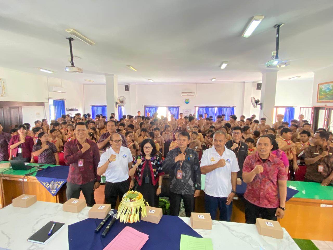Sosialisasi Pencegahan Radikalisme dan Kriminalitas, Kesbangpol Bali Sasar Pelajar SD dan SMP di Kuta Utara