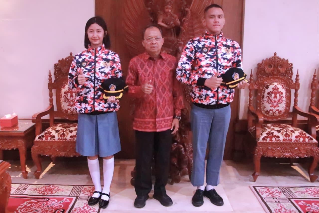 Gubernur Koster Lepas Dua Wakil Bali ke Paskibraka Nasional, Pemprov Fasilitasi Keluarga hingga Beri Dukungan Penuh