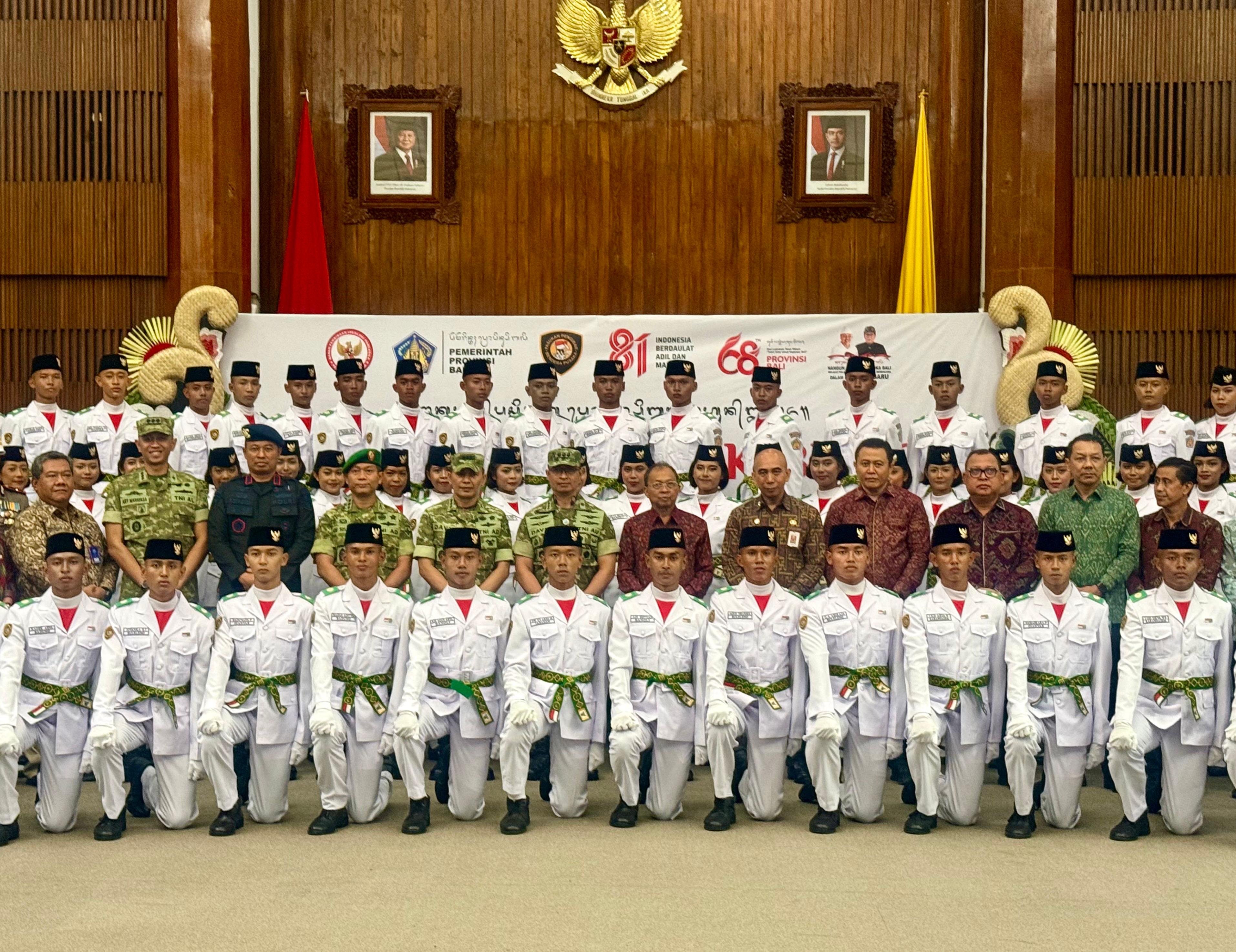 Kukuhkan 72 Anggota Paskibraka Provinsi Bali 2026, Gubernur Bali Tekankan Tanggung Jawab, Kekompakan, dan Cinta Tanah Air