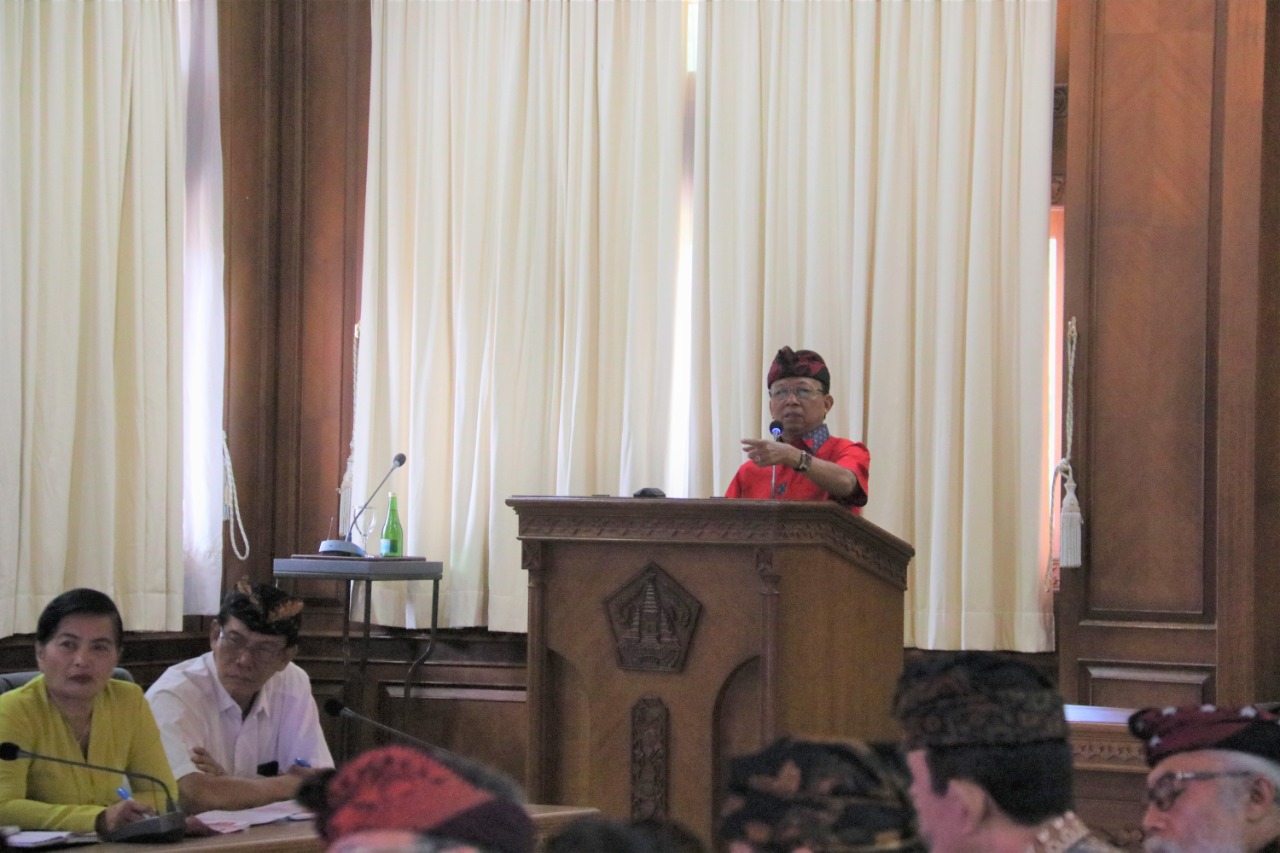 Kumpulkan Kepala OPD, Gubernur Koster  Target 2020 Genjot Pelaksanaan Program