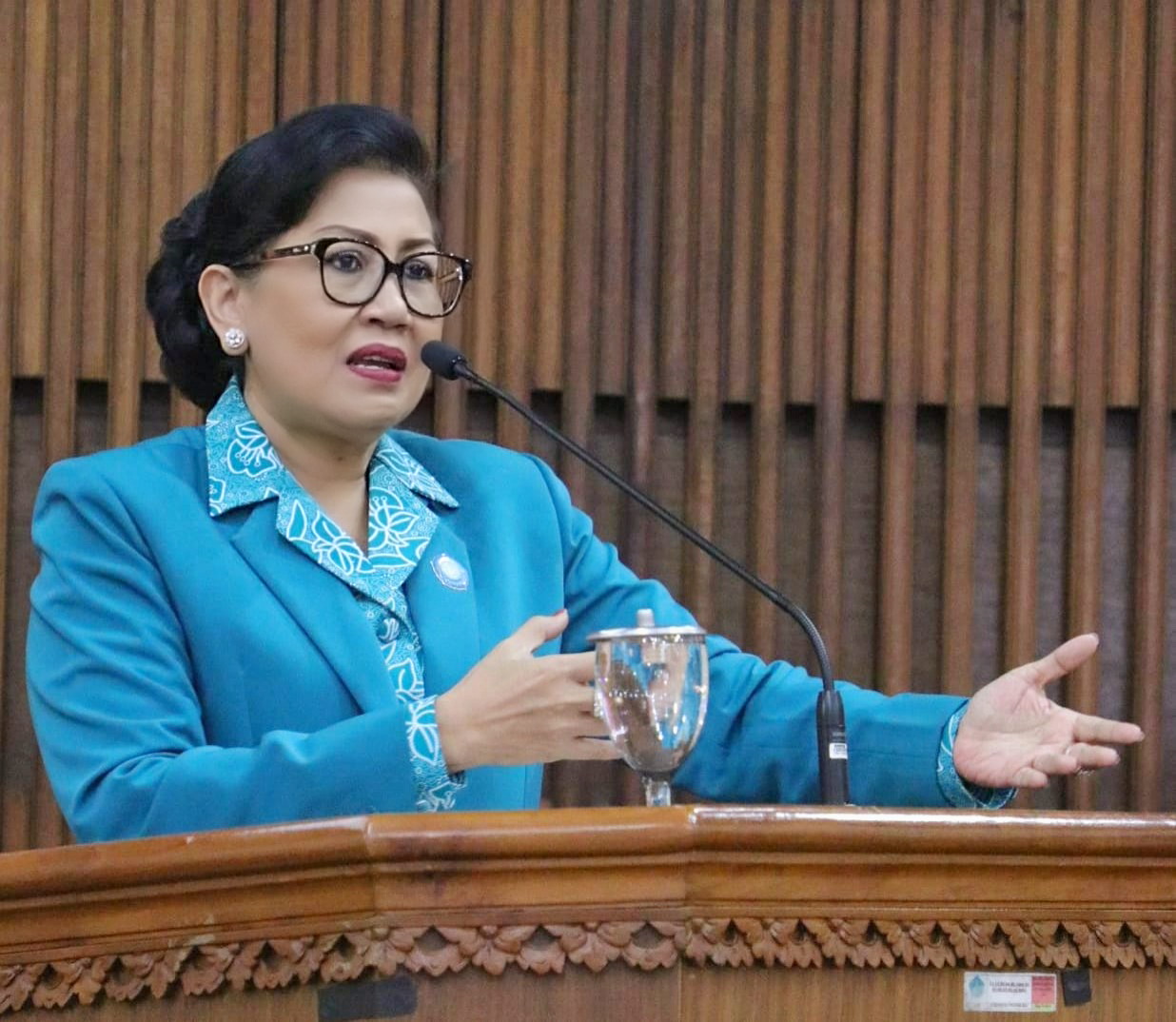 Rapat Konsultasi PKK, Ny. Putri Koster Ungkap Penanganan Sampah Harus Dimulai dari Lingkungan Keluarga