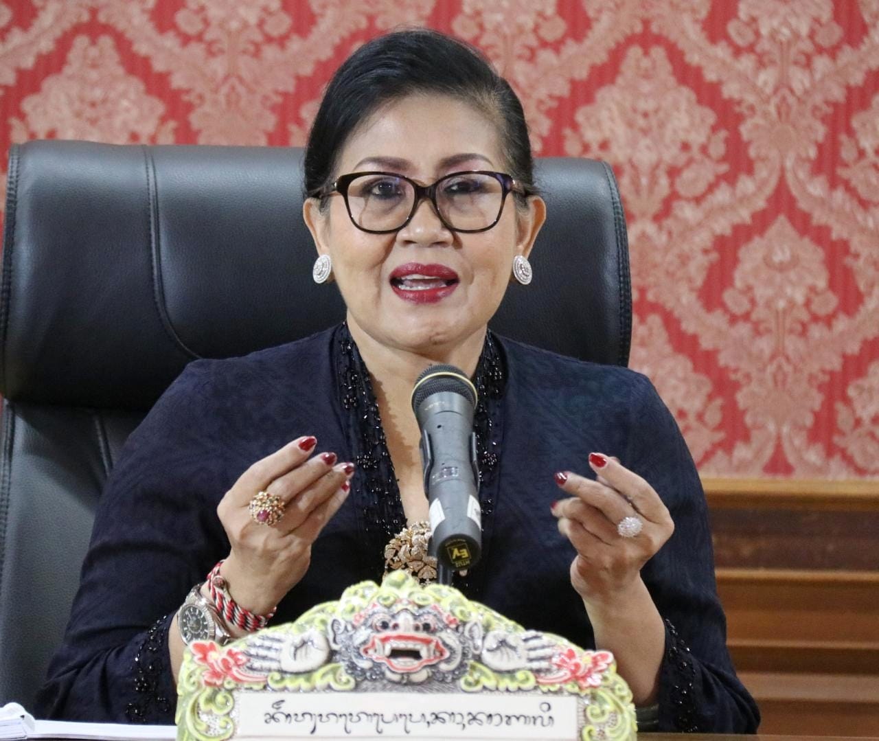Pointer Kegiatan Ketua TP PKK Prov Bali dalam Webminar Krama Istri Desa Adat Bali dalam Menyiasati Penyebaran Covid-19