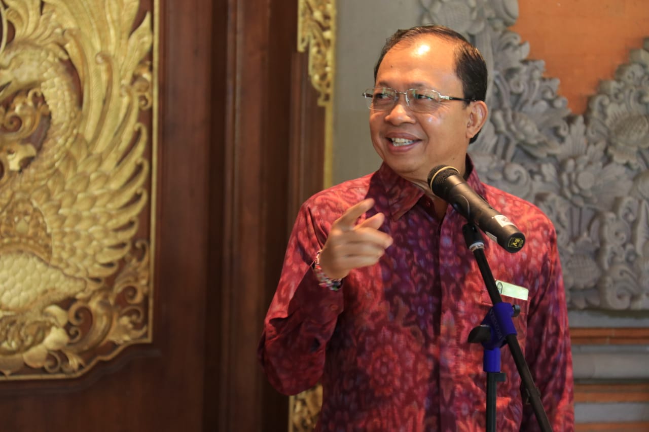 Atasi Kendala Pemasaran, Gubernur Luncurkan Program Pasar Gotong Royong Krama Bali
