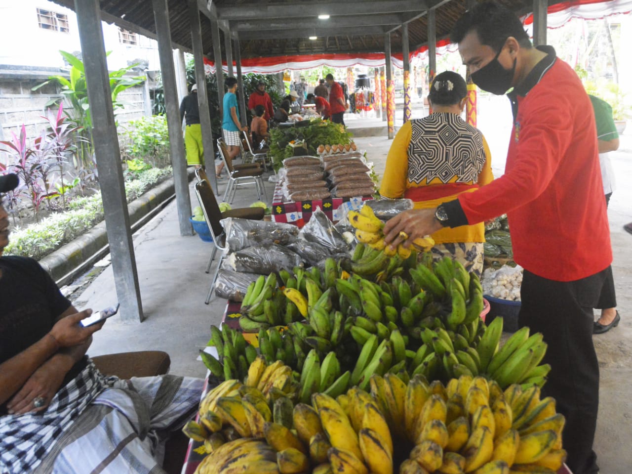 Bantu Petani hingga UMKM Lokal, Inspektorat Provinsi Bali Turut Gelar Pasar Gotong Royong
