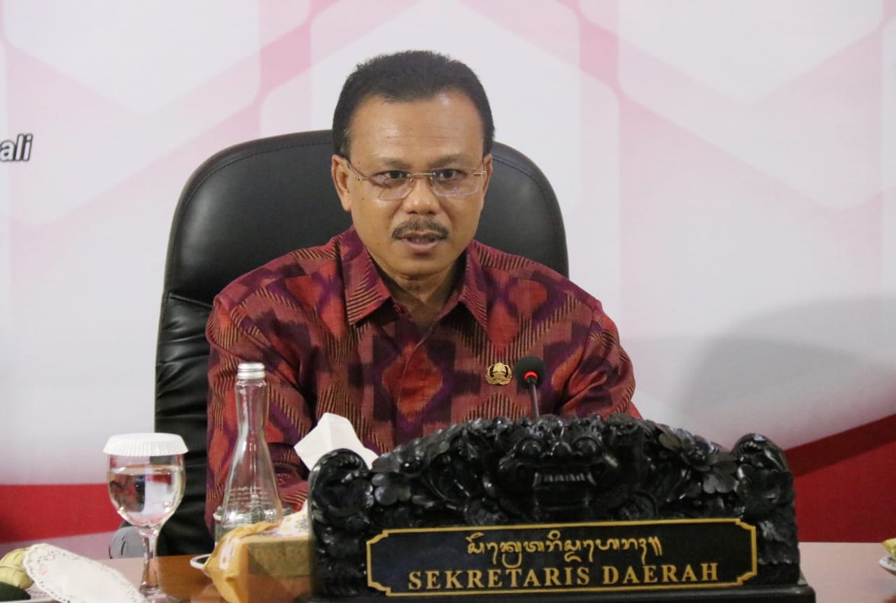 Sekda Provinsi Bali Umumkan Hasil Rakor Menko Bidang Kemaritiman dan Investasi dengan Gubernur Koster