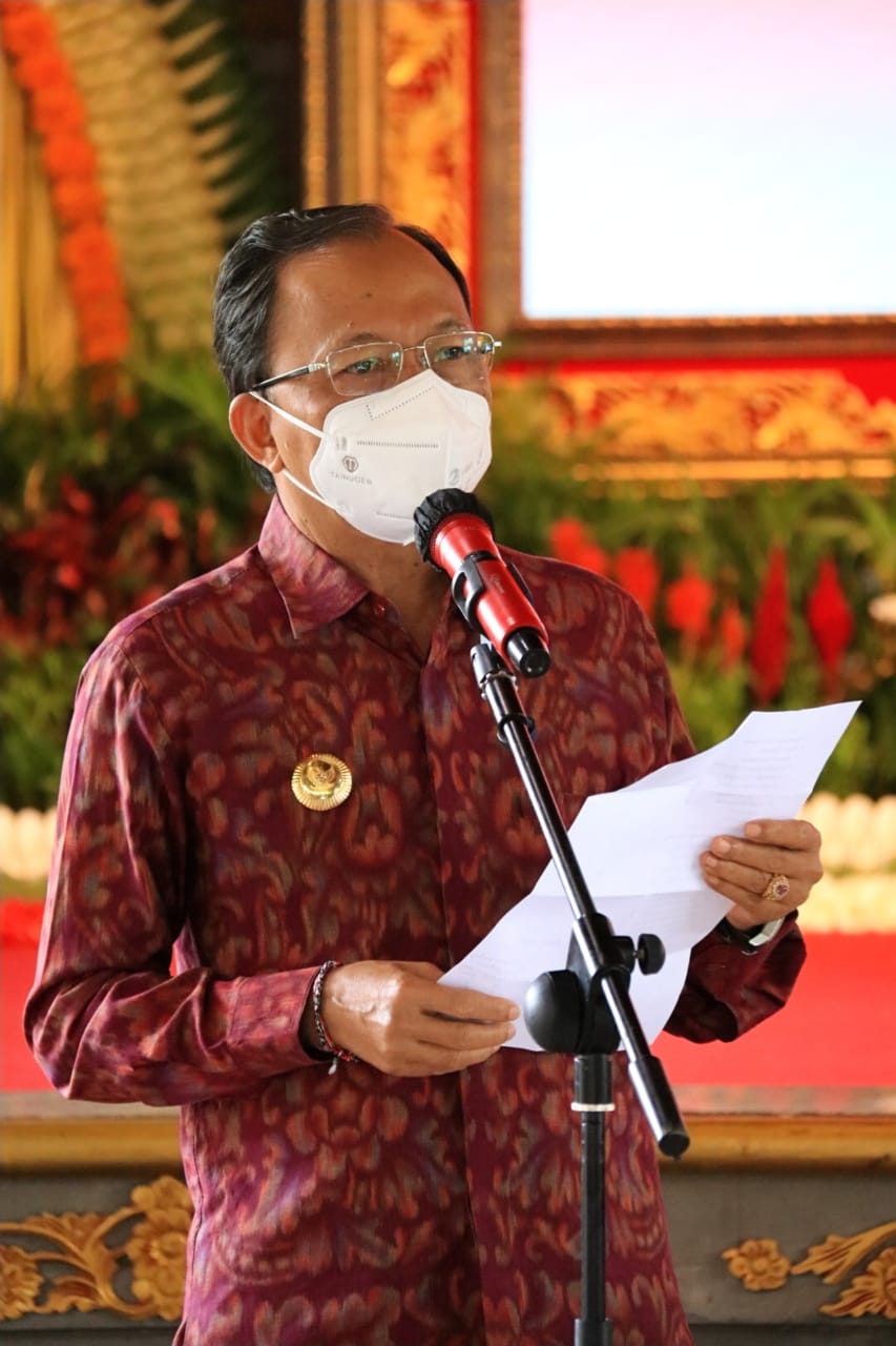 Gubernur Koster Minta Para Pegawai Pemerintah Pusat Daerah dan Perbankan Berempati Bantu UMKM Tenun Endek Bali