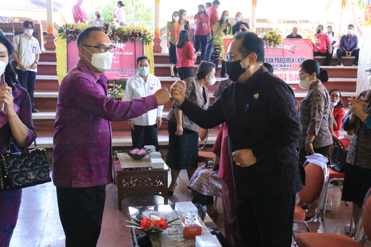 Wagub Bali Hadiri Pelantikan Kaukus Perempuan Parlemen (KPP) Provinsi Bali