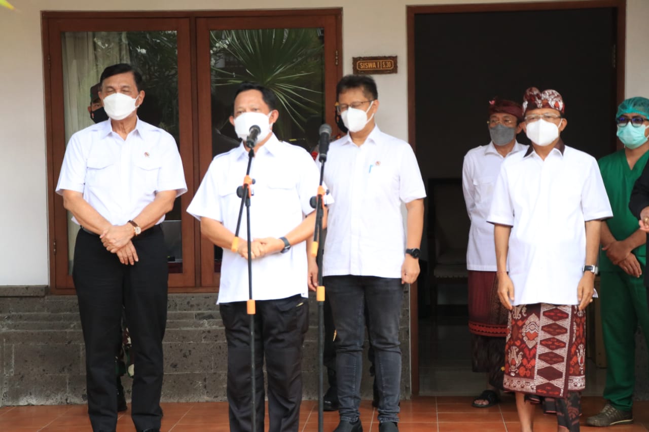Gubernur Bali Dampingi Menko Marves, Mendagri, Menkes RI Meninjau Vaksinasi dan Tempat Isoter