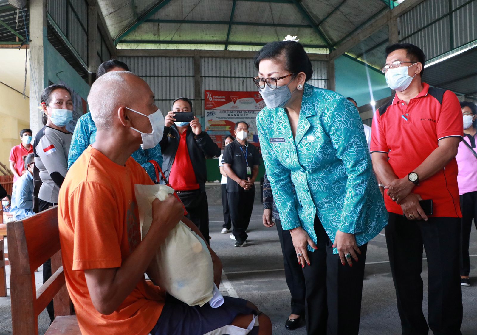 Percepat Vaksinasi, Ny Putri Koster Bawa Tim Vaksinator Datangi Rumah Kaum Difabel