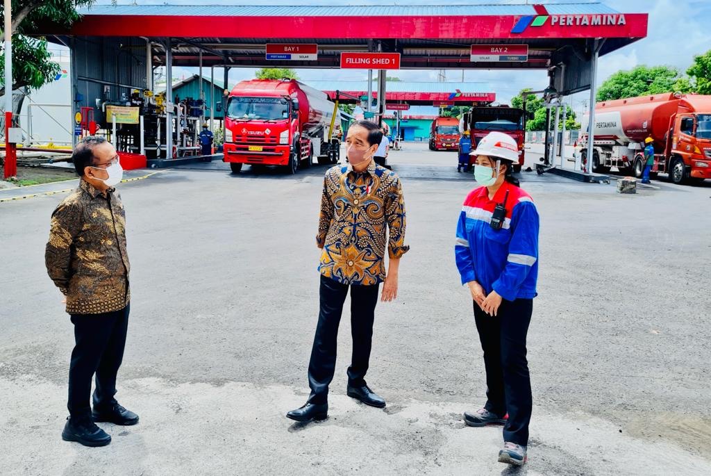Presiden Jokowi Tinjau Terminal BBM di Bali