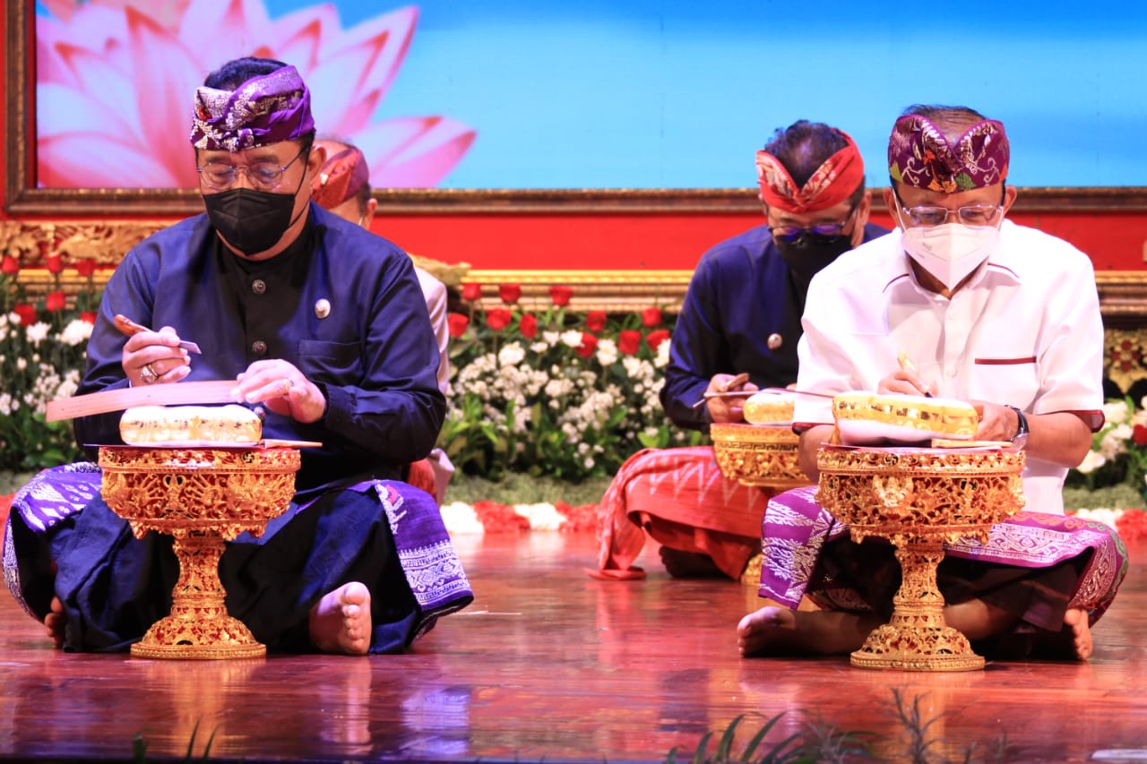 Gubernur Bali Resmi Buka Bulan Bahasa 2022