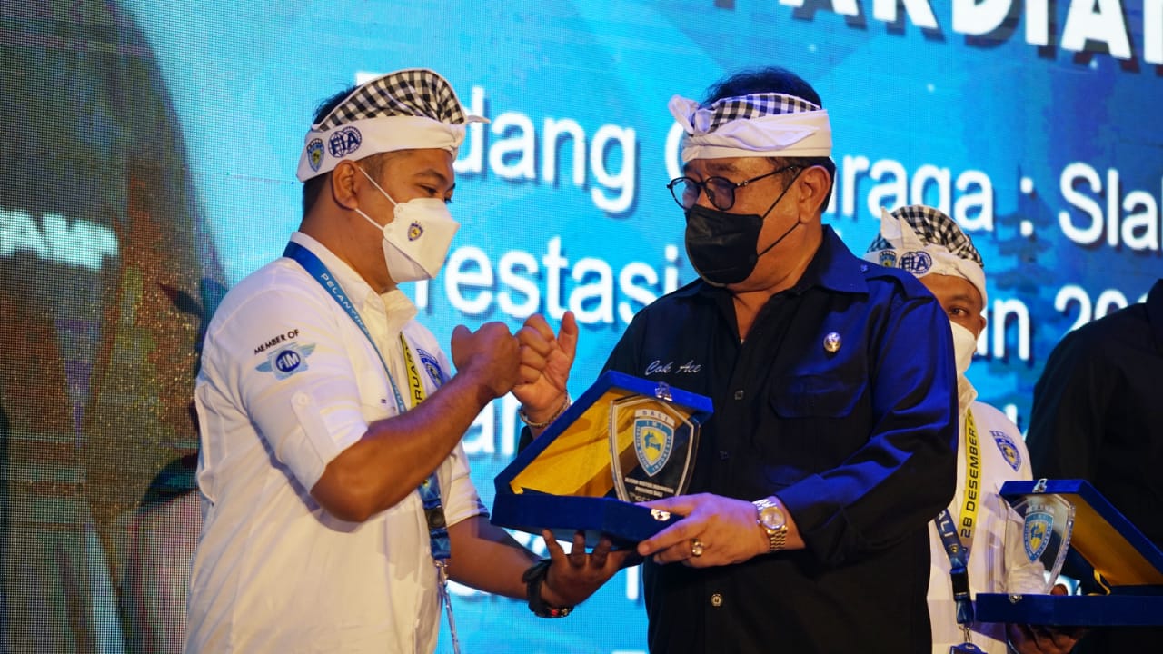 Hadiri Pelantikan Pengurus Provinsi IMI Bali, Wagub Cok Ace Harapkan Bali Mampu Kembangkan Sport Tourism di Masa Yang Akan Datang