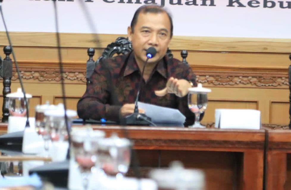 GELORAKAN RAHINA TRESNA ASIH/HARI KASIH SAYANG DRESTA BALI PERAYAAN RAHINA TUMPEK KRULUT DIGELAR MERIAH