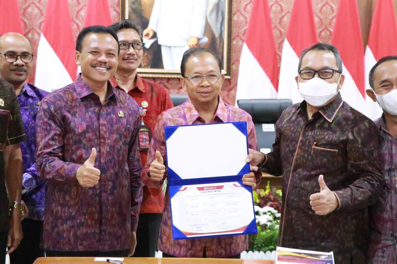 Pimpin High Level Meeting TPID se-Bali, Gubernur Koster Dorong Bupati/Walikota Bentuk BUMD Pangan