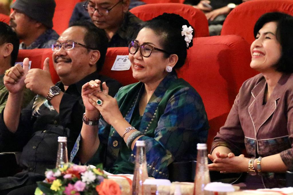 Ketua Dekranasda Provinsi Bali Tutup Pameran IKM Bali Bangkit Tahap 7 Tahun 2022