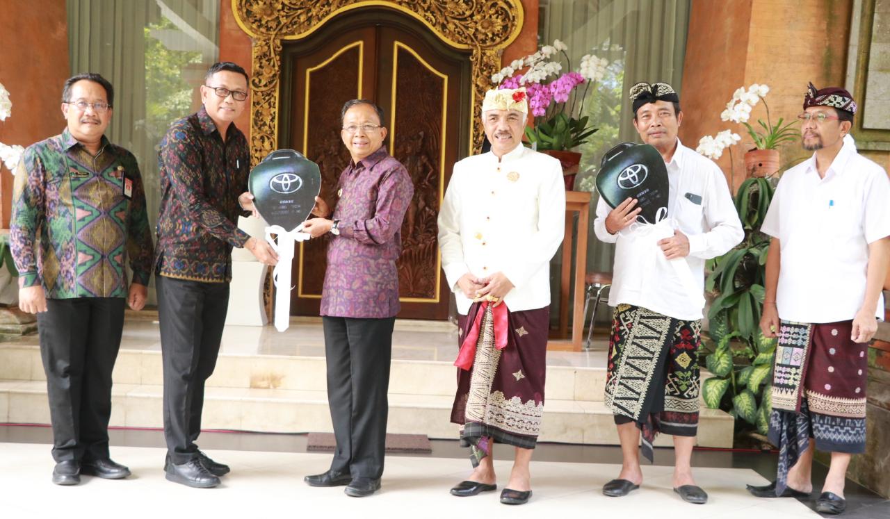 4 Tahun Memimpin Bali, Wayan Koster dan Tjok Oka Sukawati Bekerja Nyata Memuliakan Desa Adat di bali