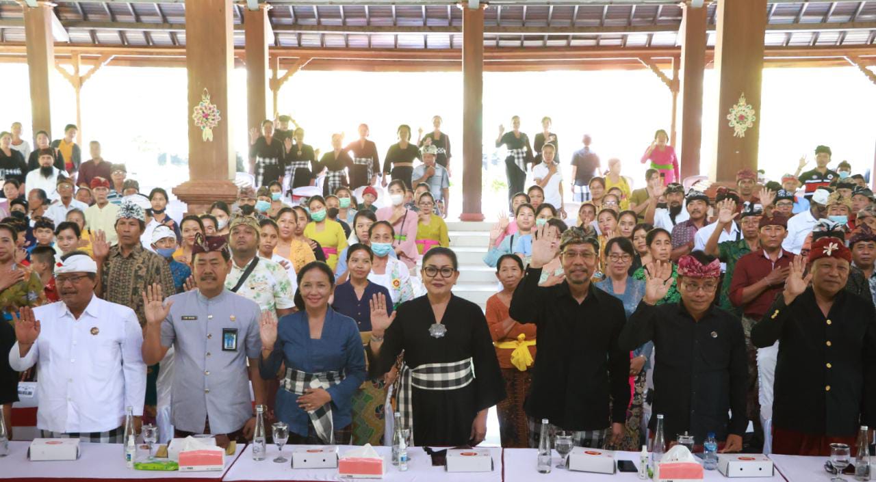 Tresna lan Punia Pakis Bali, Ny. Putri Koster Tekankan Tari Rejang Adalah Identitas Tiap Desa Adat