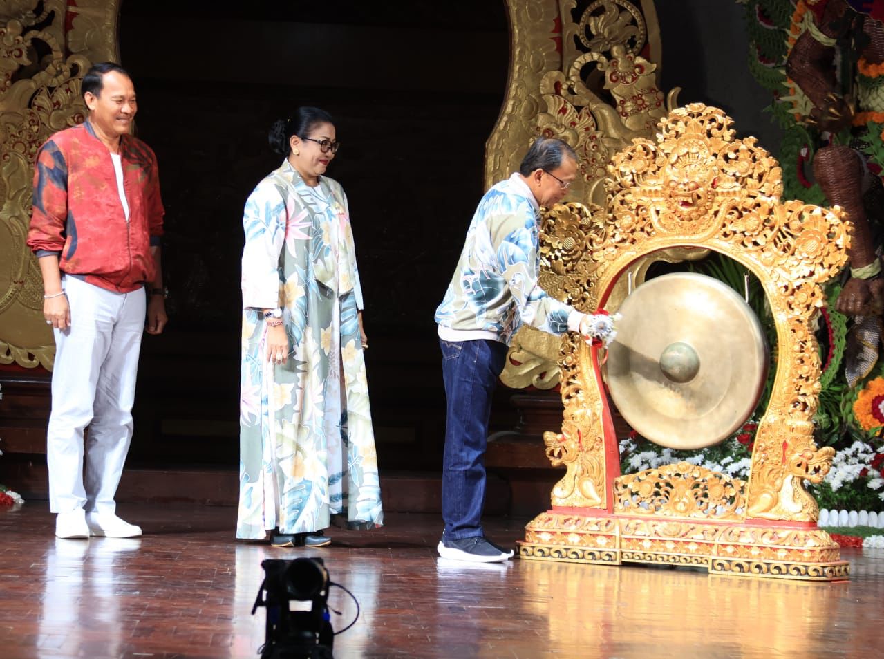 Gubernur Bali dan Ny Putri Koster Buka Pameran IKM Bali BAngkit Tahap 7 Tahun 2023