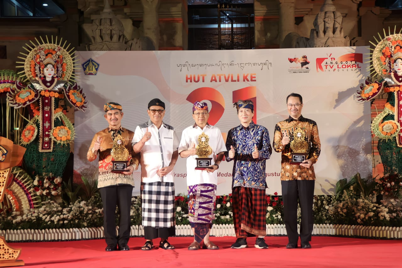 ASOSIASI TELEVISI LOKAL INDONESIA ANUGERAHI GUBERNUR KOSTER KEPALA DAERAH BERPRESTASI MEMBANGUN KEARIFAN LOKAL DI NKRI