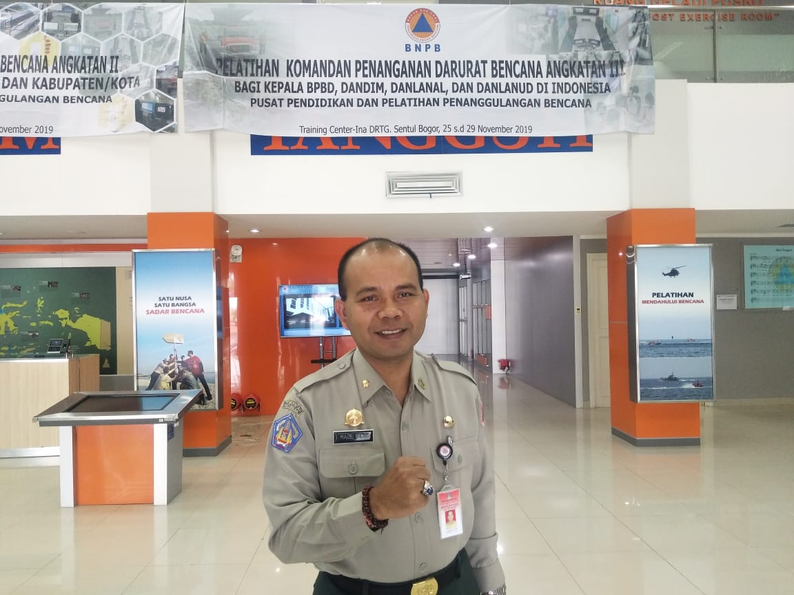 Laksanakan Vaksinasi PMK Secara Langsung, Made Rentin Minta Pihak Terkait Perkuat Kolaborasi Multi Sektor