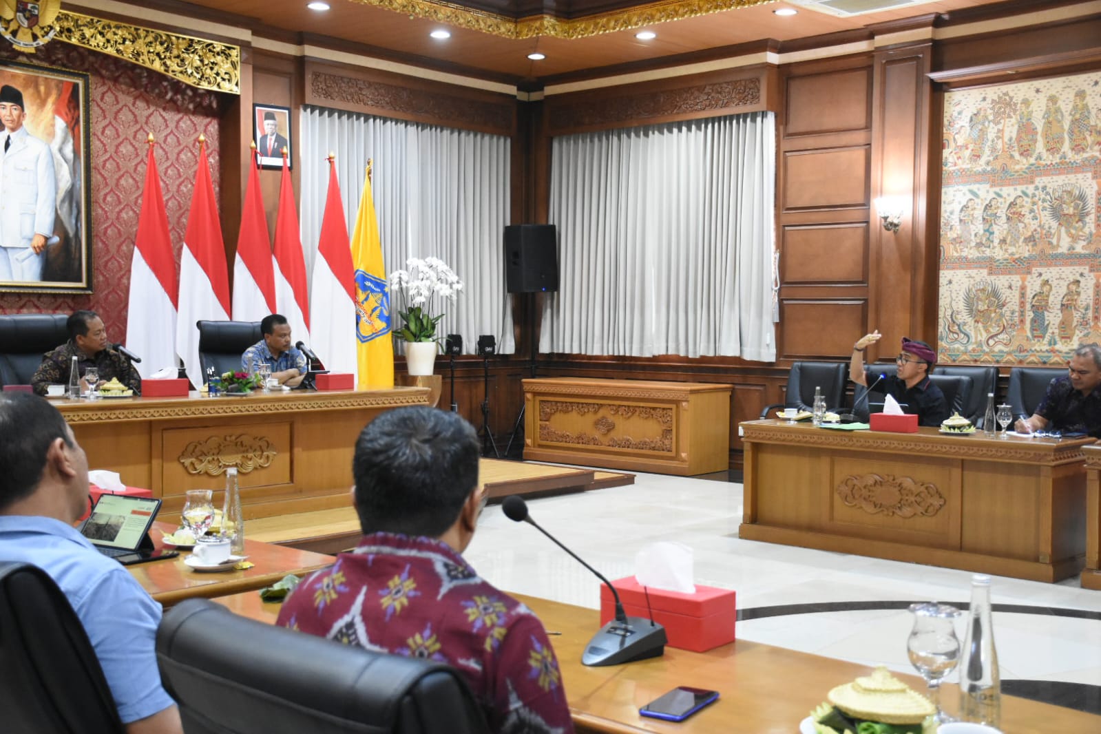 Pj. Gubernur Bali 'Ngrombo' Bersama Kab/Kota Sarbagita Atasi Permasalahan Sampah