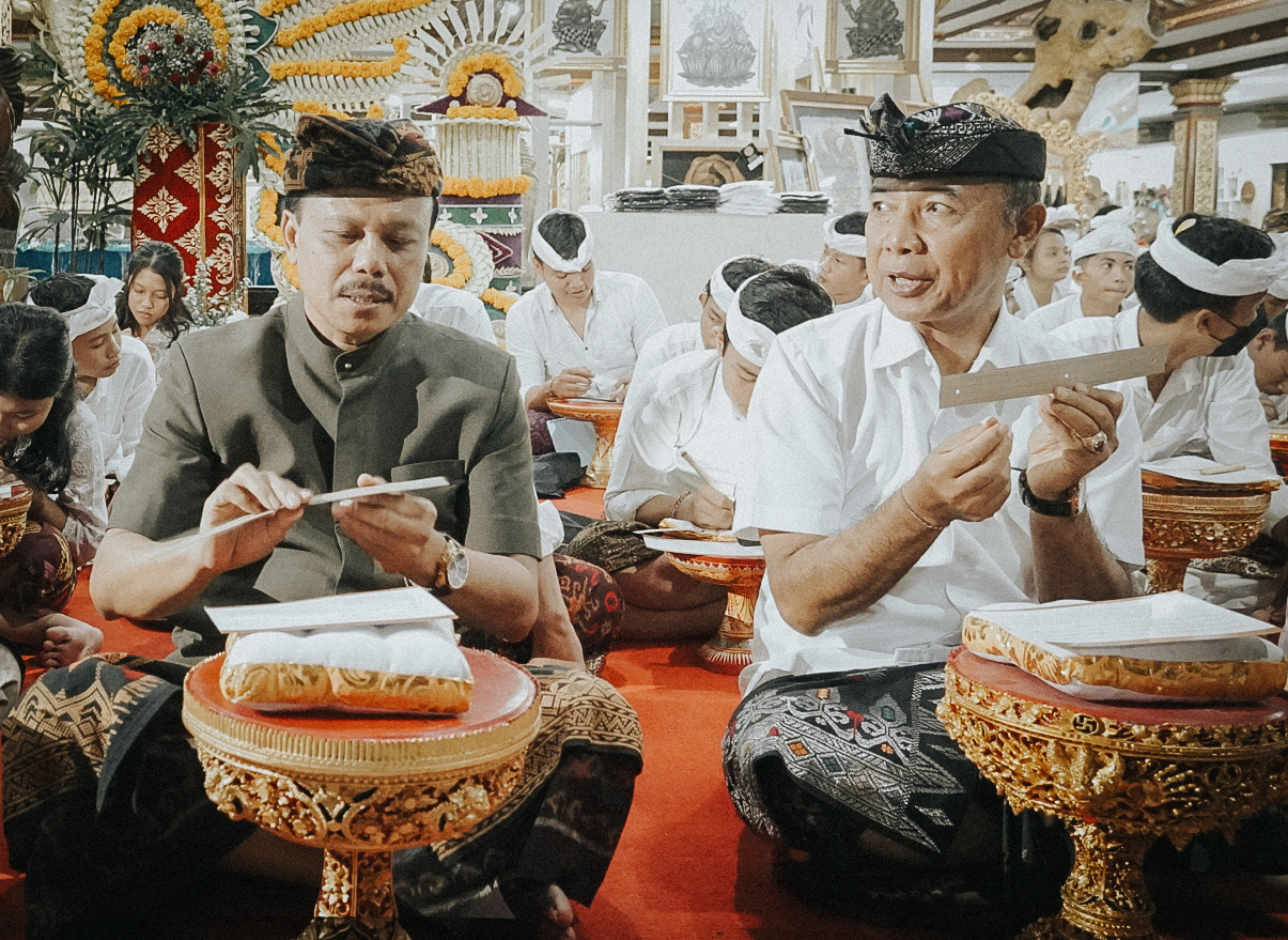 Sekda Dewa Indra Wakili Pj. Gubernur Bali Buka Bulan Bahasa Bali VI tahun 2024