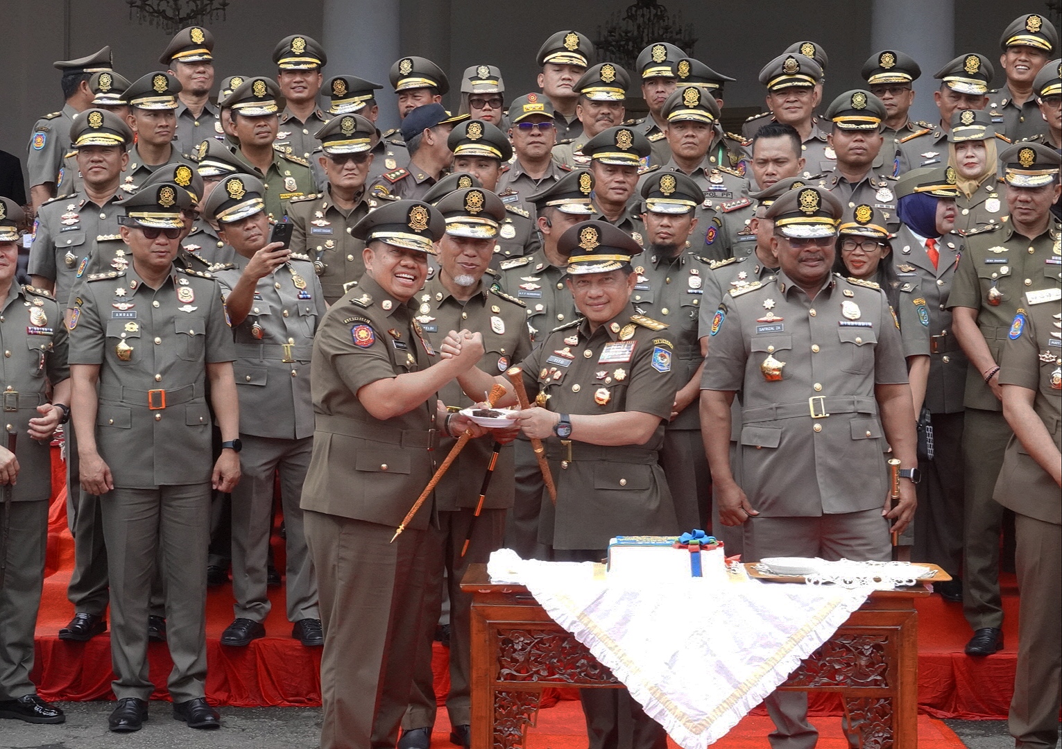 Bali Raih Dua Penghargaan Dalam HUT ke-74 Satpol PP dan ke-62 Satlinmas di Padang