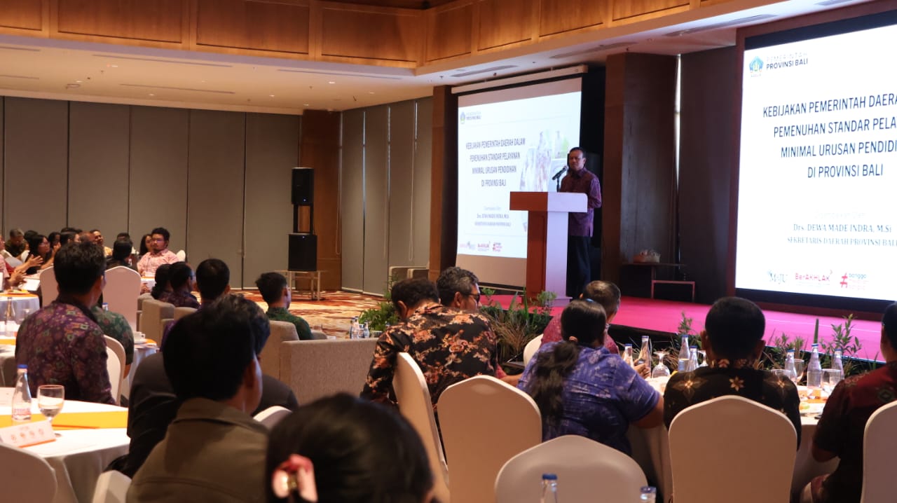 Sekda Dewa Made Indra Beri Motivasi, Fasilitasi dan Anggaran Agar Standar Pelayanan Pendidikan di Bali Naik Kelas