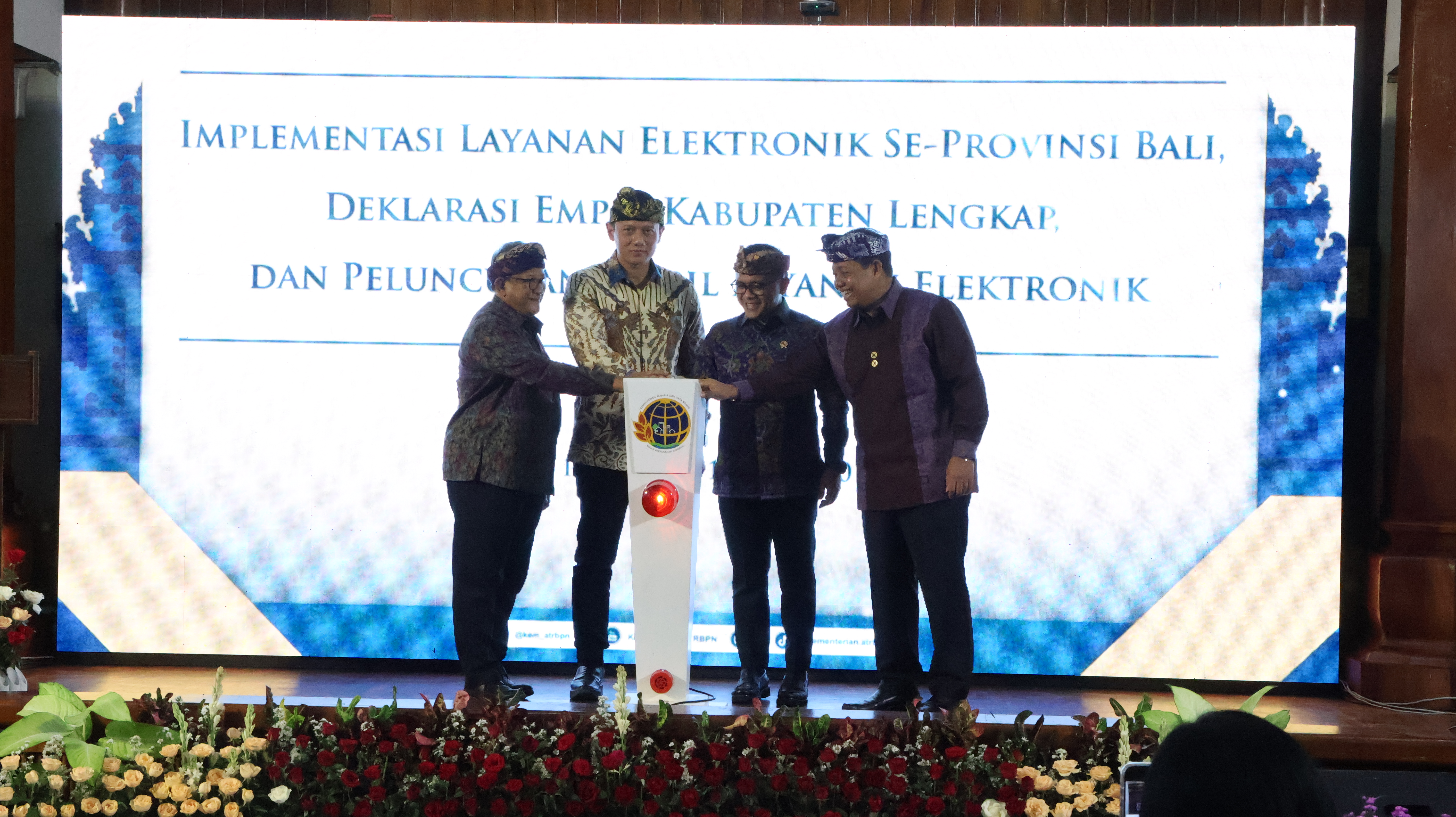 Pj. Gubernur Bali Bangga Bali Jadi Provinsi Pertama Peluncuran Layanan Elektronik Pertanahan Secara Penuh di Semua Kabupaten/Kota