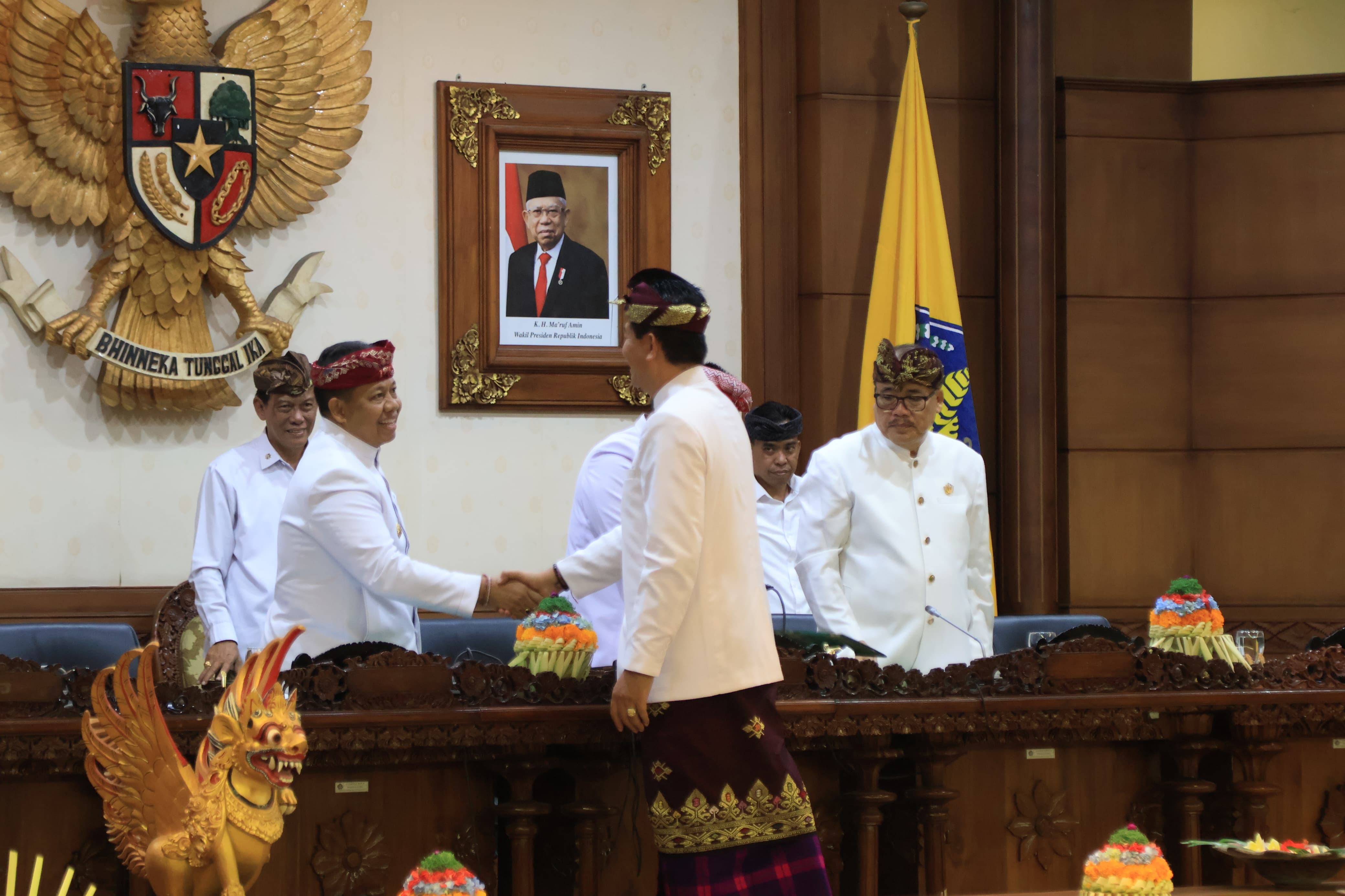 Pj. Gubernur Bali Apresiasi Penetapan Raperda RPJPD Provinsi Bali Tahun 2025-2045 Menjadi Perda