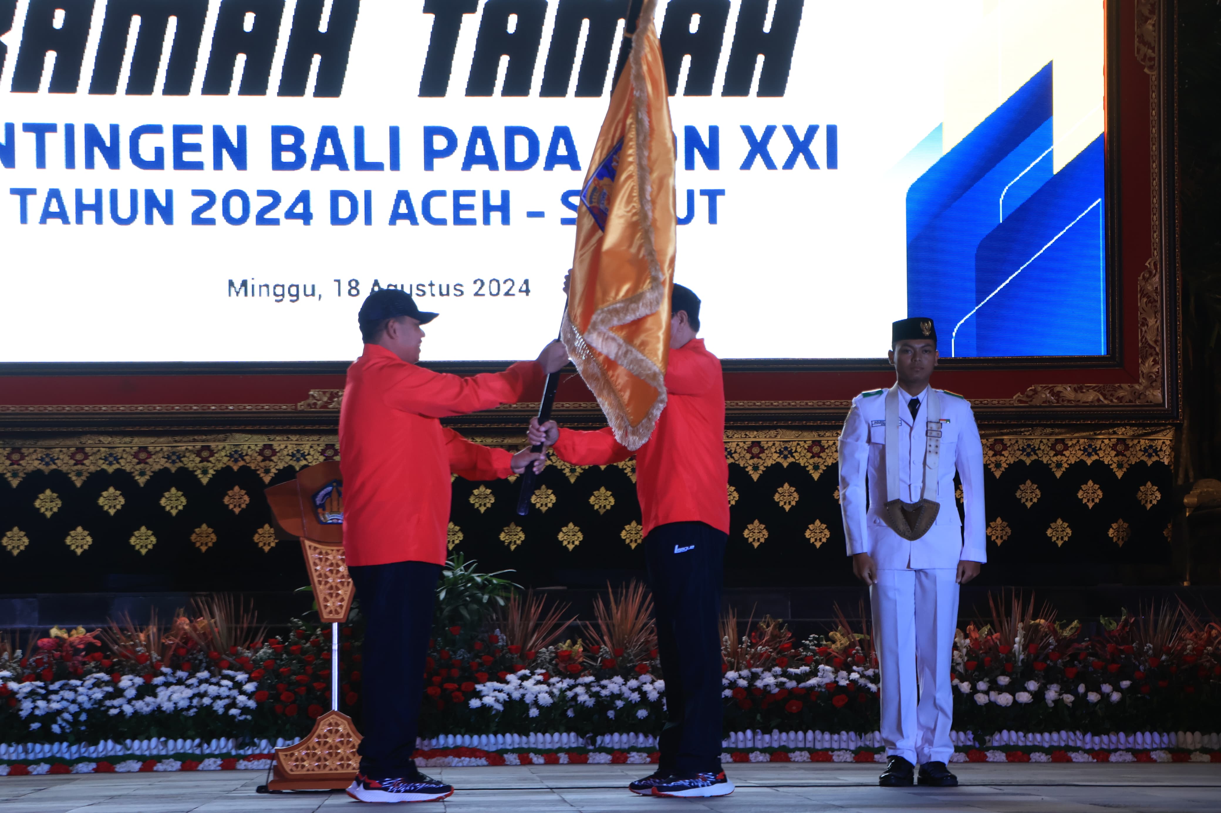 Lepas Kontingen Bali untuk PON XXI, Pj Gubernur Mahendra Jaya Optimis Raihan Medali Atlet Bali 'Meleset' Di Atas Target