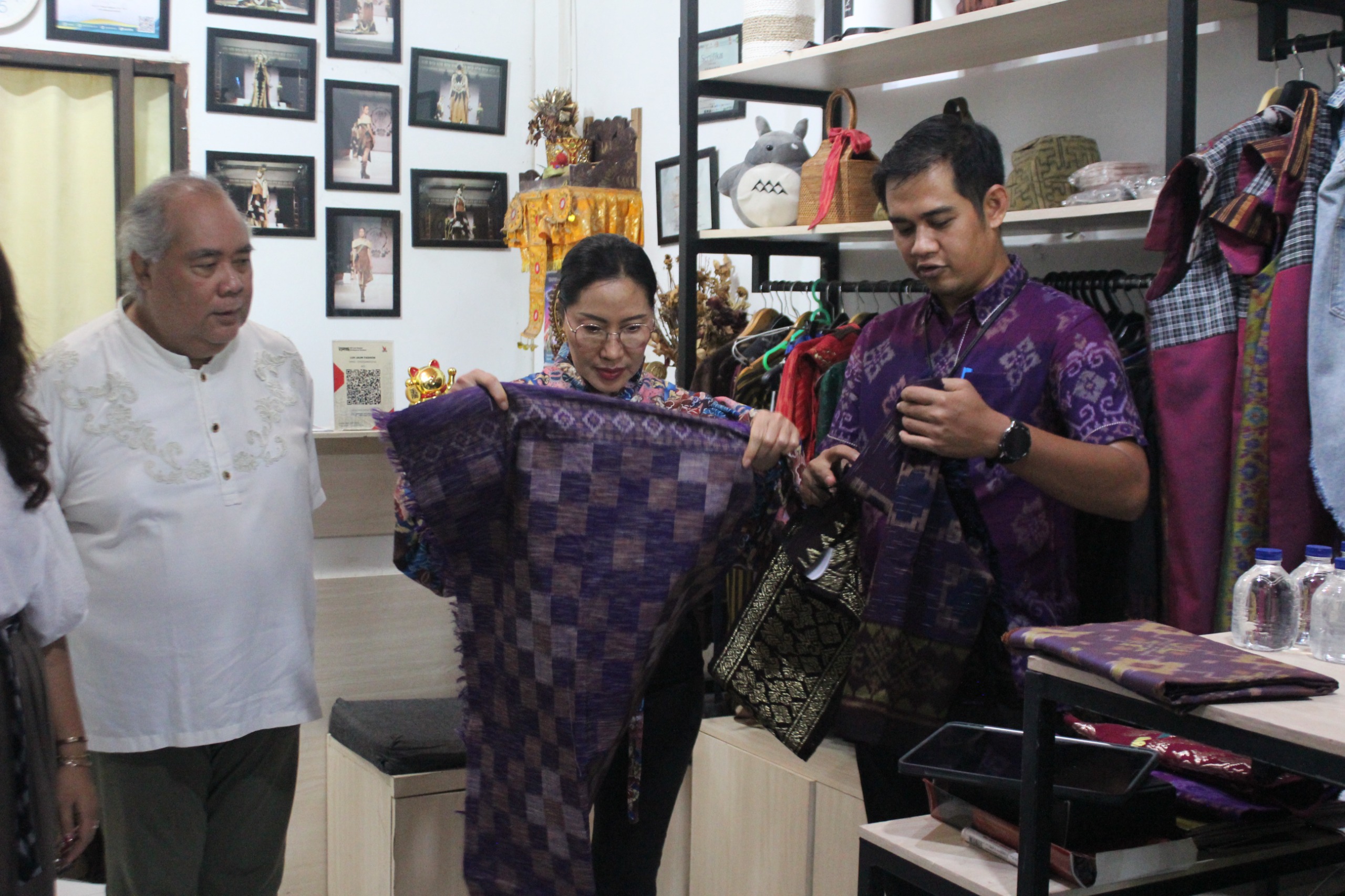 Pj Ketua Dekranasda Bali Pastikan Kesiapan Desainer Jelang Fashion Show “Wastra Citta Jagaditha”