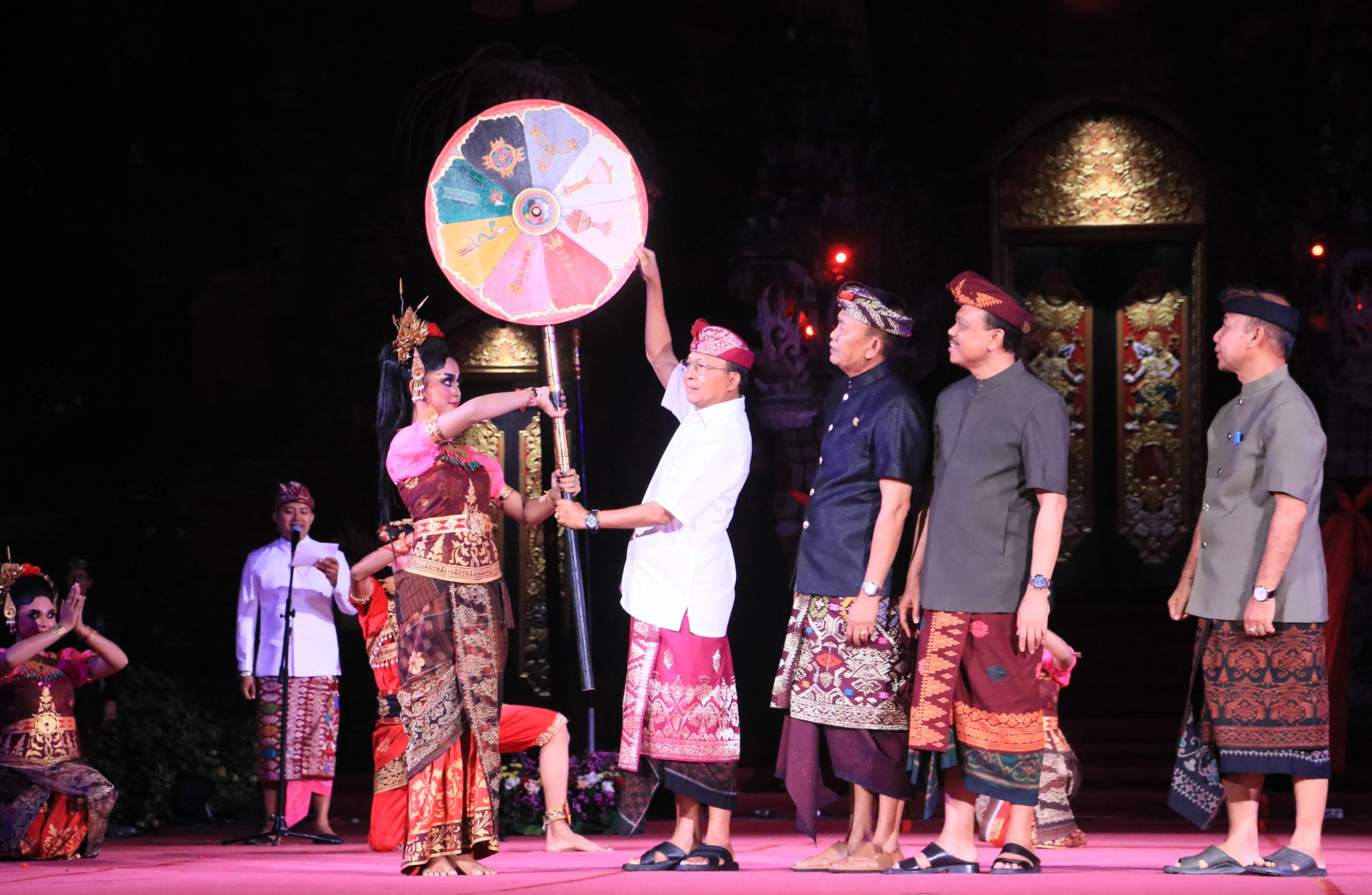 Tutup PKB XLVII dan Buka FSBJ VII, Gubernur Koster: Budaya Bali Kuat, Tak Pernah Mati