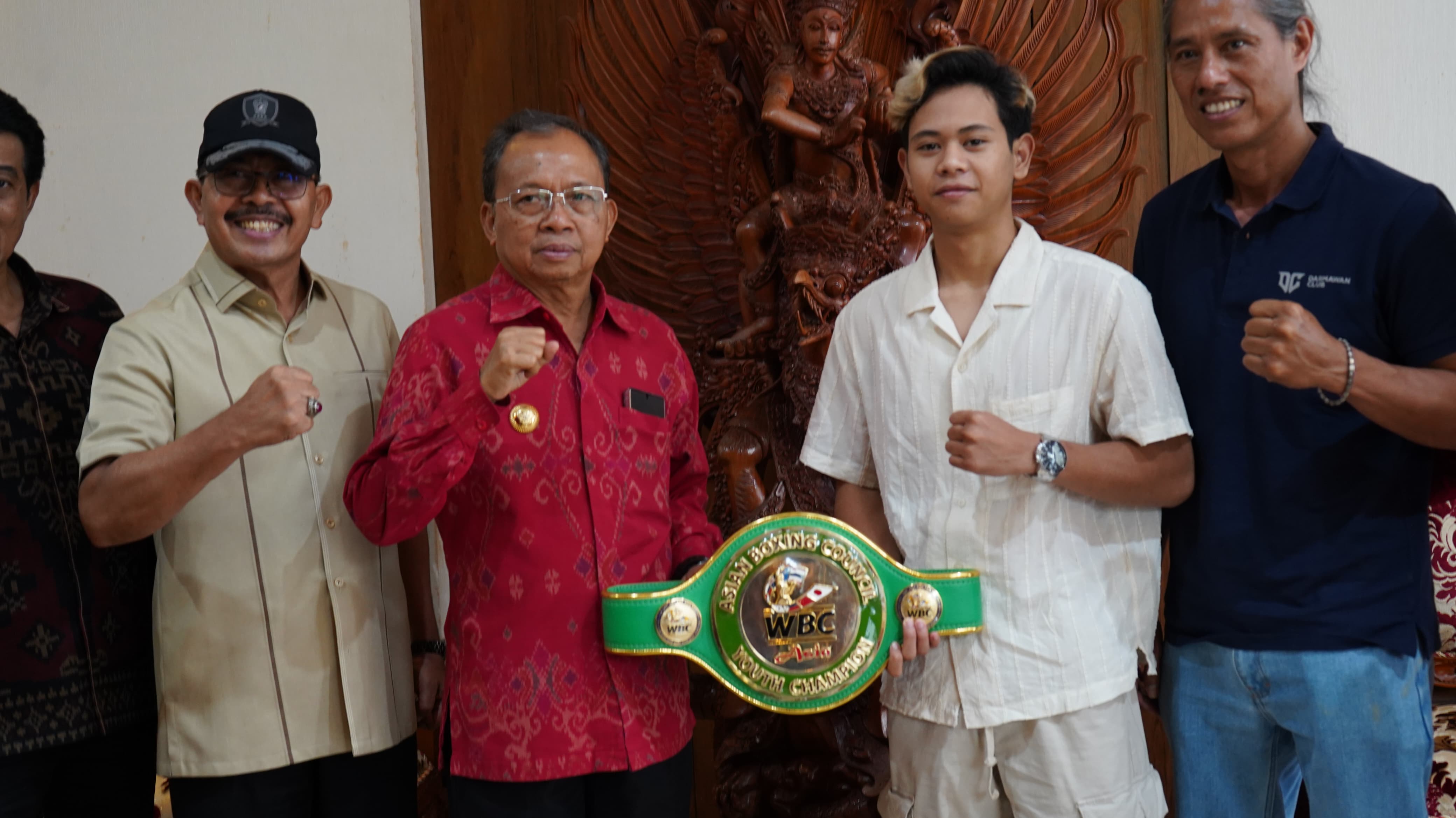 Gubernur Koster Bangga Petinju Muda Buleleng Juara WBC Asia Youth, Siapkan Beasiswa Kuliah