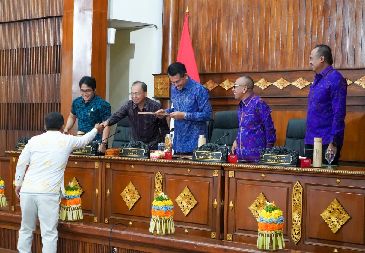 Mayoritas Fraksi di DPRD Bali Dukung Raperda Bale Kertha Adhyaksa, Akan Perkuat Desa Adat Jaga Harmonisasi Sosial dan Kearifan Lokal