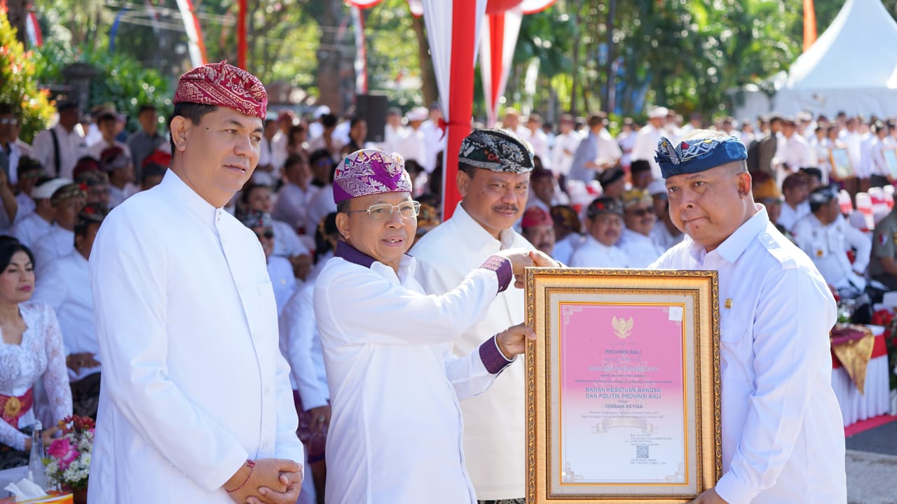 Tiga Perangkat Daerah Raih Adhyasta Prajaniti 2025 di HUT ke-67 Provinsi Bali