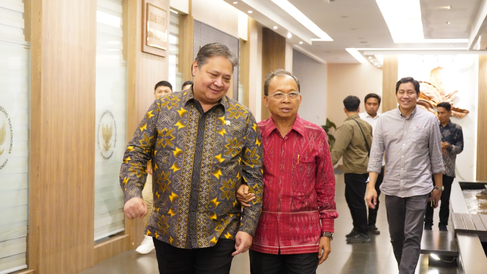 Menko Airlangga Hartarto Apresiasi Upaya Cepat Koster Tangani Banjir dan Korban, Siap Dukung Pembangunan Bali